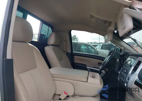 2017 Nissan Titan Xd Sv z USA, uszkodzony, nr VIN 1N6BA1RP8HN534063